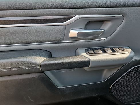 Used 2020 RAM 1500 Big Horn AWD/4WD image 12