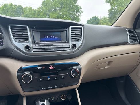 Used 2016 Hyundai Tucson SE w/ Option Group 12 FWD image 14