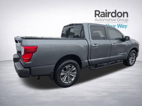 Used 2019 Nissan Titan SV w/ SV Convenience Package AWD/4WD image 7