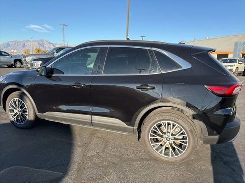 Used 2024 Ford Escape PHEV w/ PHEV Premium Package image 19