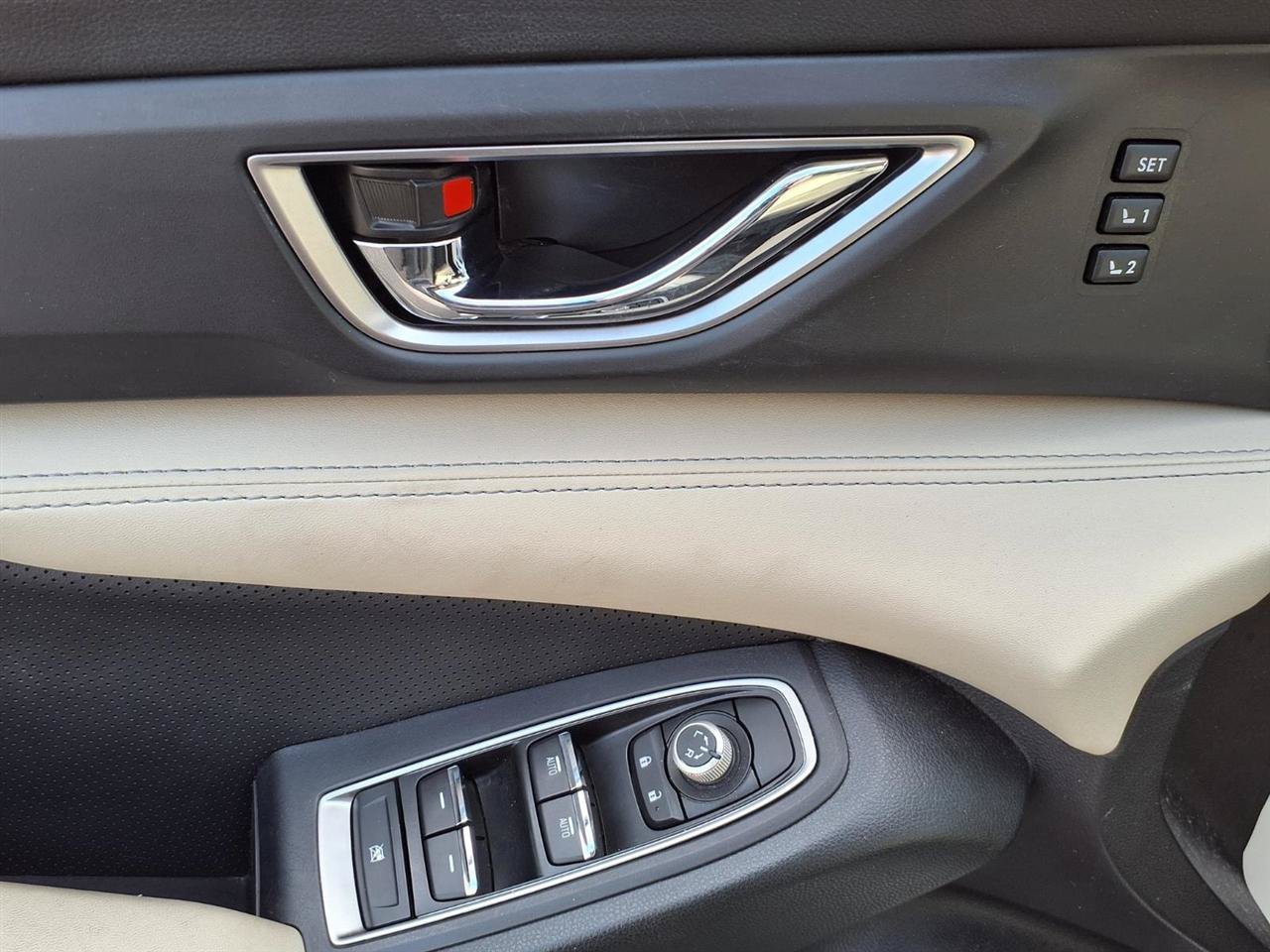 Used 2023 Subaru Ascent Limited AWD/4WD image 12