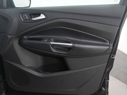 Used 2019 Ford Escape SE image 11