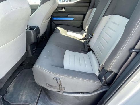 Used 2024 Toyota Tacoma TRD Off-Road image 9