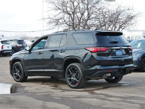 Used 2022 Chevrolet Traverse Premier w/ Redline Edition image 5