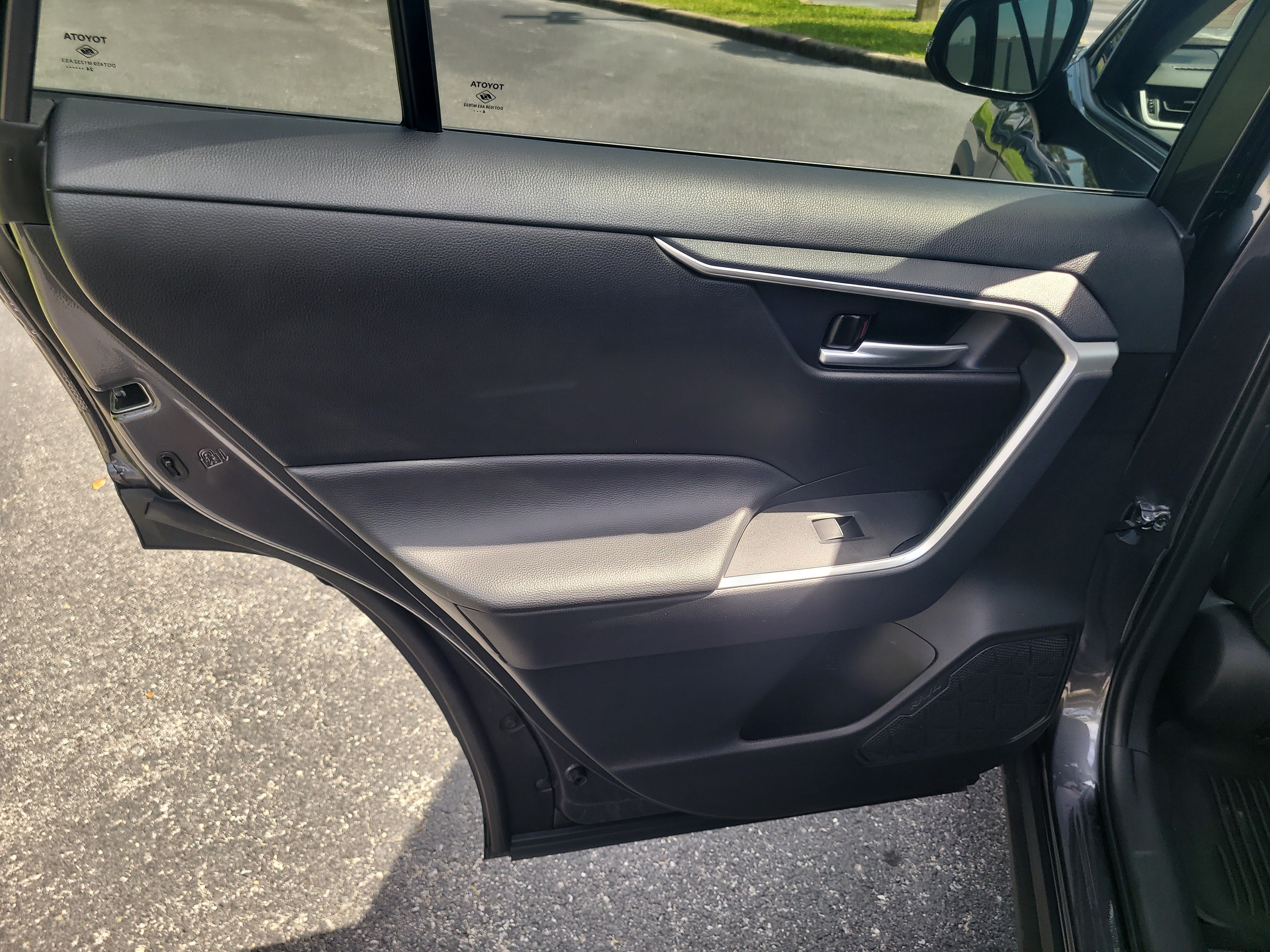 Certified 2024 Toyota RAV4 XLE w/ Convenience Package FWD image 13