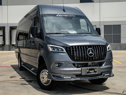 Used 2023 Mercedes-Benz Sprinter 3500 image 20
