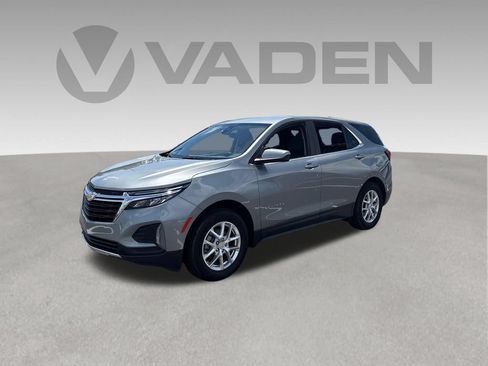 Used 2024 Chevrolet Equinox LT FWD image 1