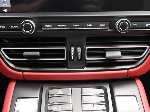 Used 2020 Porsche Macan GTS AWD/4WD image 17