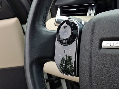 Used 2020 Land Rover Discovery Sport SE AWD/4WD image 22