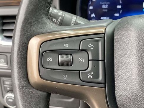 Used 2023 Chevrolet Suburban High Country image 28