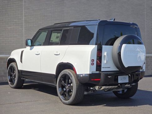 New 2025 Land Rover Defender 110 X-Dynamic SE AWD/4WD image 36