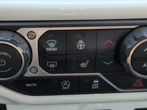 Used 2023 Jeep Gladiator Sport AWD/4WD image 22
