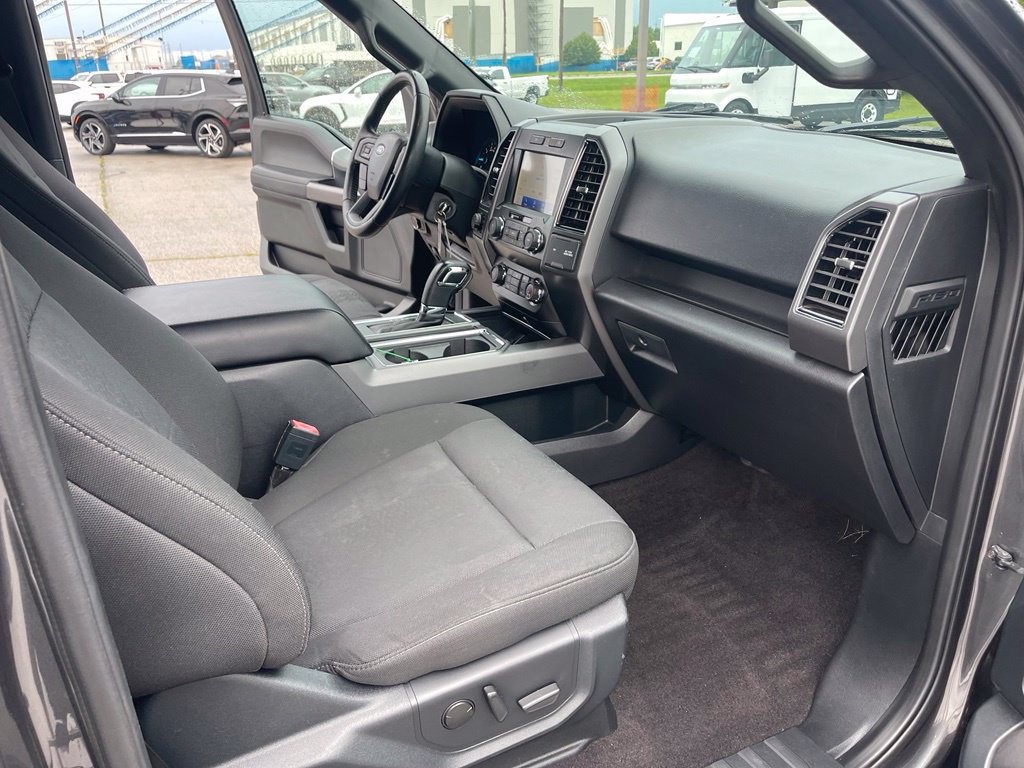 Used 2020 Ford F150 XLT w/ Equipment Group 302A Luxury AWD/4WD image 19