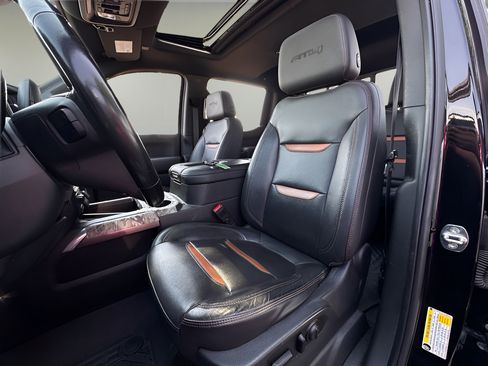 Used 2020 GMC Sierra 1500 AT4 w/ AT4 Premium Package AWD/4WD image 8