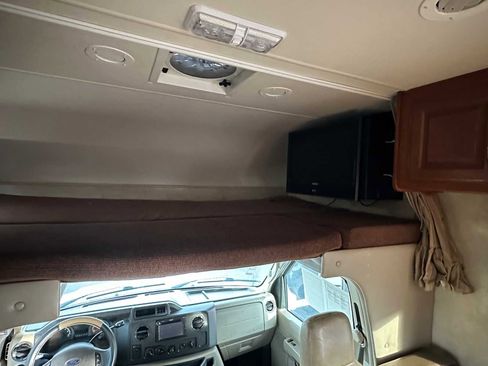 Used 2011 Ford E-450 and Econoline 450 Super Duty w/ Motorhome Prep Pkg image 14