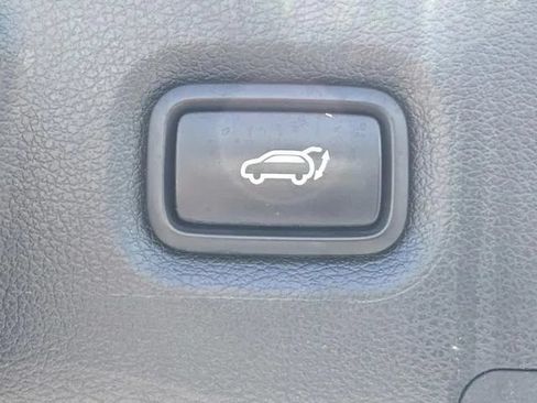 Used 2020 Hyundai Santa Fe SEL w/ Convenience Package FWD image 15