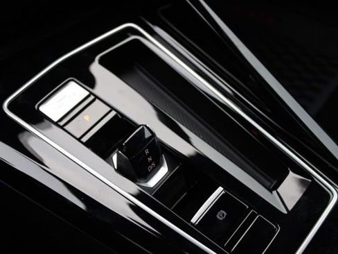New 2026 Volkswagen GTI SE FWD image 29