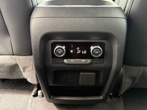 New 2026 Buick Enclave Preferred AWD/4WD image 9
