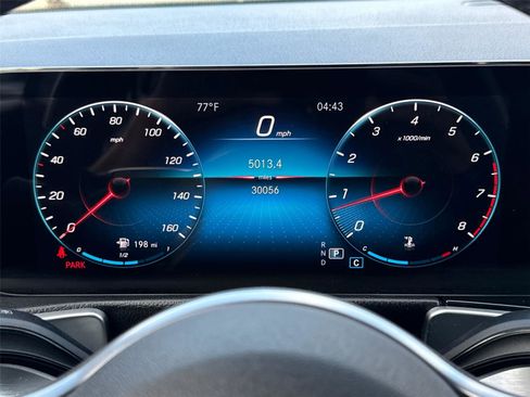 Used 2022 Mercedes-Benz GLB 250 4MATIC image 32