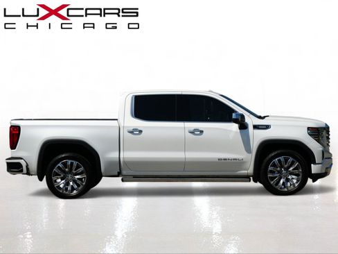 Used 2022 GMC Sierra 1500 Denali w/ Denali Reserve Package AWD/4WD image 8