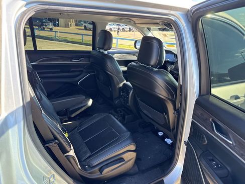 Used 2021 Jeep Grand Cherokee L Limited image 13