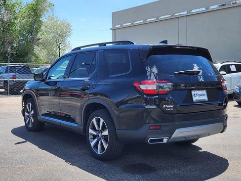 Used 2024 Honda Pilot Touring image 5
