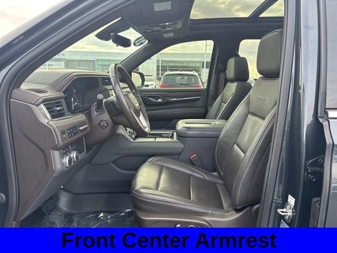 Used 2021 GMC Yukon XL Denali w/ Denali Premium Package image 32