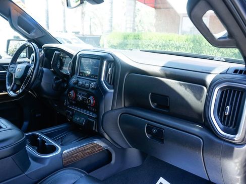 Used 2019 Chevrolet Silverado 1500 High Country AWD/4WD image 41