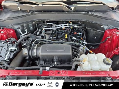 Used 2021 Ford Explorer XLT w/ Equipment Group 202A AWD/4WD image 30