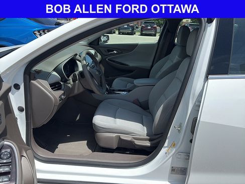 Used 2022 Chevrolet Malibu LS FWD image 11