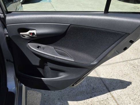 Used 2009 Toyota Corolla S image 33