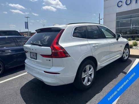 Used 2022 Volvo XC60 B5 Momentum AWD/4WD image 5