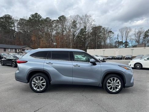 Used 2020 Toyota Highlander Limited image 8