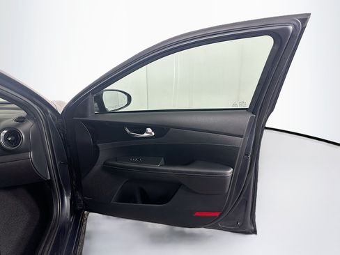 Used 2021 Kia Forte GT-Line w/ GT-Line Premium Package FWD image 31
