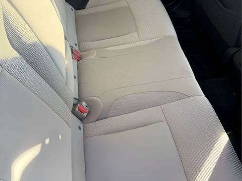 Used 2020 Subaru Outback Premium image 27