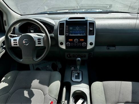 Used 2020 Nissan Frontier SV AWD/4WD image 13