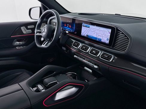 Certified 2025 Mercedes-Benz GLS 63 AMG 4MATIC image 17