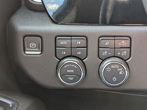 Used 2023 Chevrolet Silverado 1500 LT w/ All Star Edition Plus AWD/4WD image 17