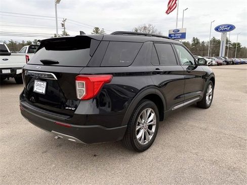 Used 2023 Ford Explorer XLT w/ Equipment Group 202A image 3