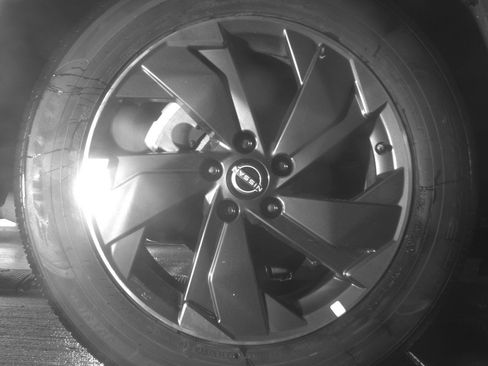 Used 2025 Nissan Rogue SV image 15