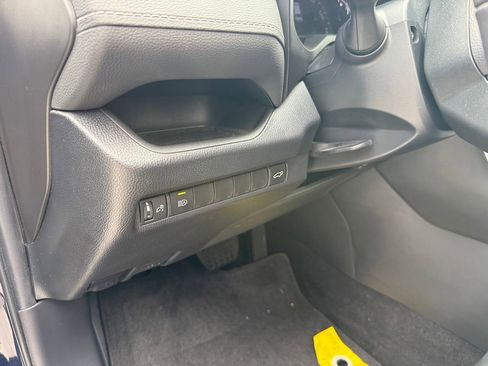 Used 2023 Toyota RAV4 XLE Premium image 13