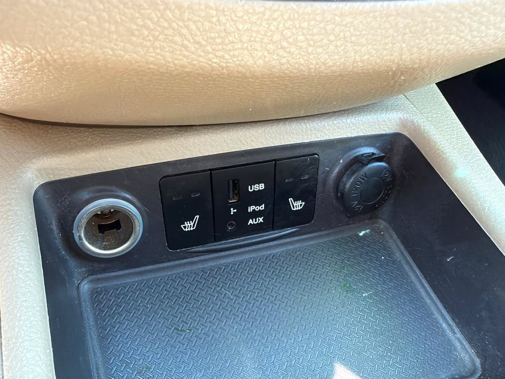 Used 2012 Hyundai Santa Fe Limited FWD image 39
