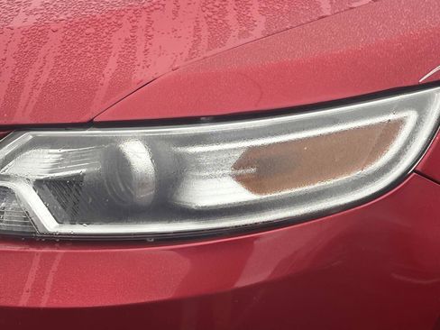 Used 2012 Ford Taurus SEL image 3