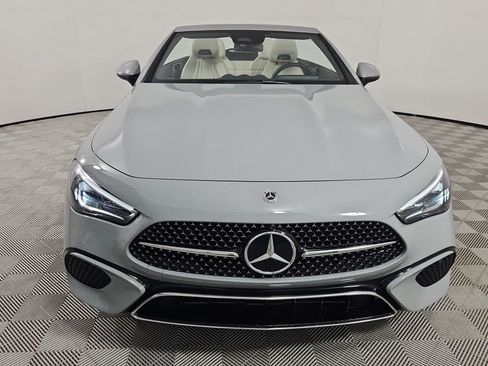 Used 2026 Mercedes-Benz CLE 300 4MATIC Cabriolet image 2