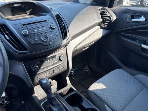 Used 2017 Ford Escape SE FWD image 21