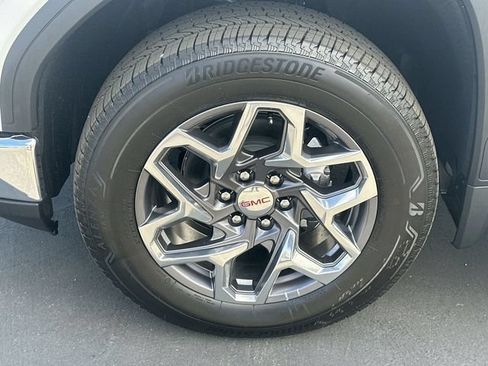 New 2026 GMC Sierra 1500 SLT w/ SLT Premium Package AWD/4WD image 35