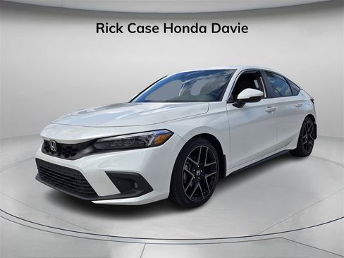 Used 2024 Honda Civic Sport Touring image 8