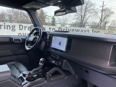 Used 2025 Ford Bronco Badlands w/ Sasquatch Package image 18