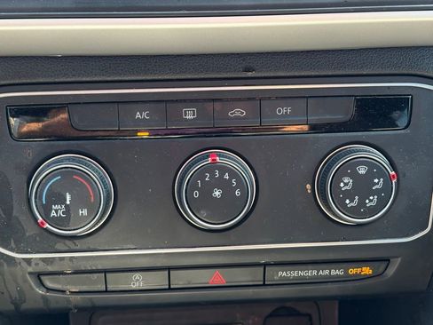 Used 2021 Volkswagen Atlas Cross Sport S image 17