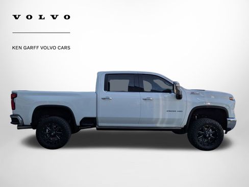 Used 2024 Chevrolet Silverado 3500 LTZ w/ LTZ Plus Package image 2